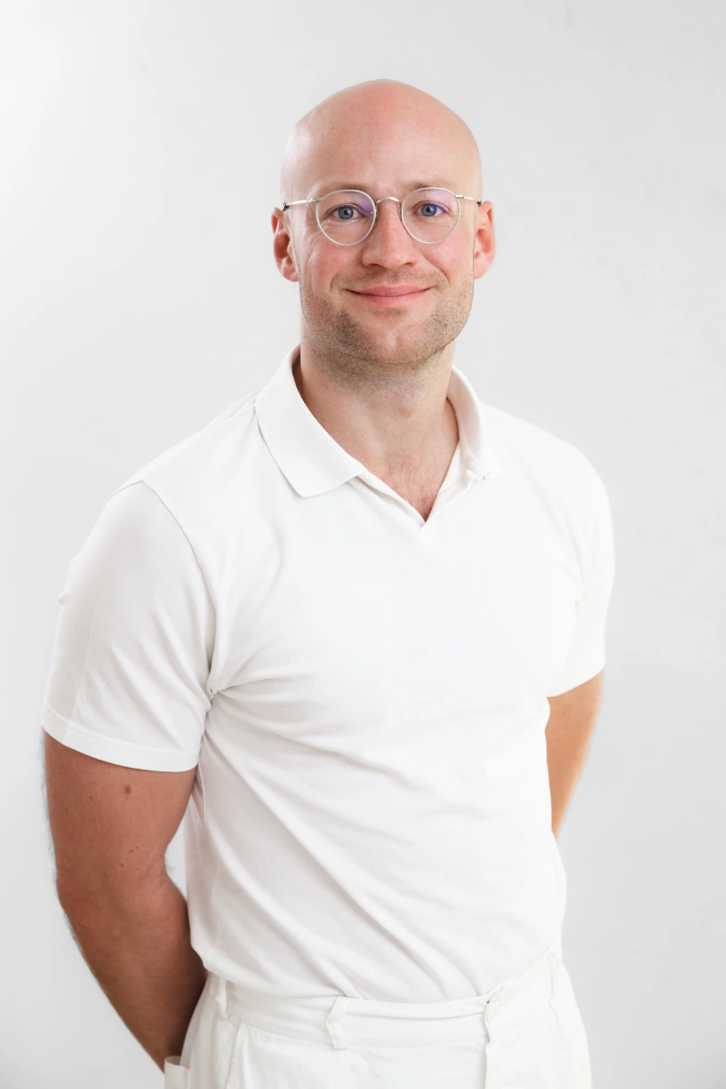 Dr. Julian Blumenschein